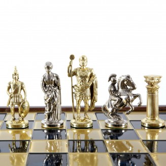 Manopoulos Ελληνορωμαϊκή Εποχή Χειροποίητο Σκάκι Μεταλλικό Μπλε με Πιόνια 41x41cm SK11BLU